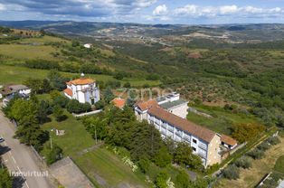 Edificio da Antiga Casa do Clero e dos Retiros - Grande imagem: 5/49