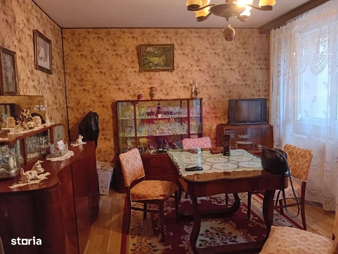 Vanzare apartament de 4 camere in zona Brancoveanu