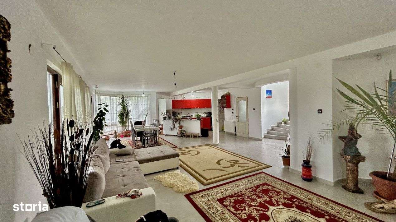 Casa in Les , 207 mp construiti , 3.482 mp teren - Imagine principală: 4/12