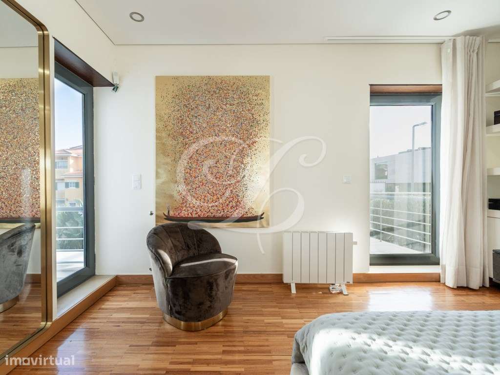 Moradia T4+1 com piscina, jardim relvado e área de barbecue | Cascais-34