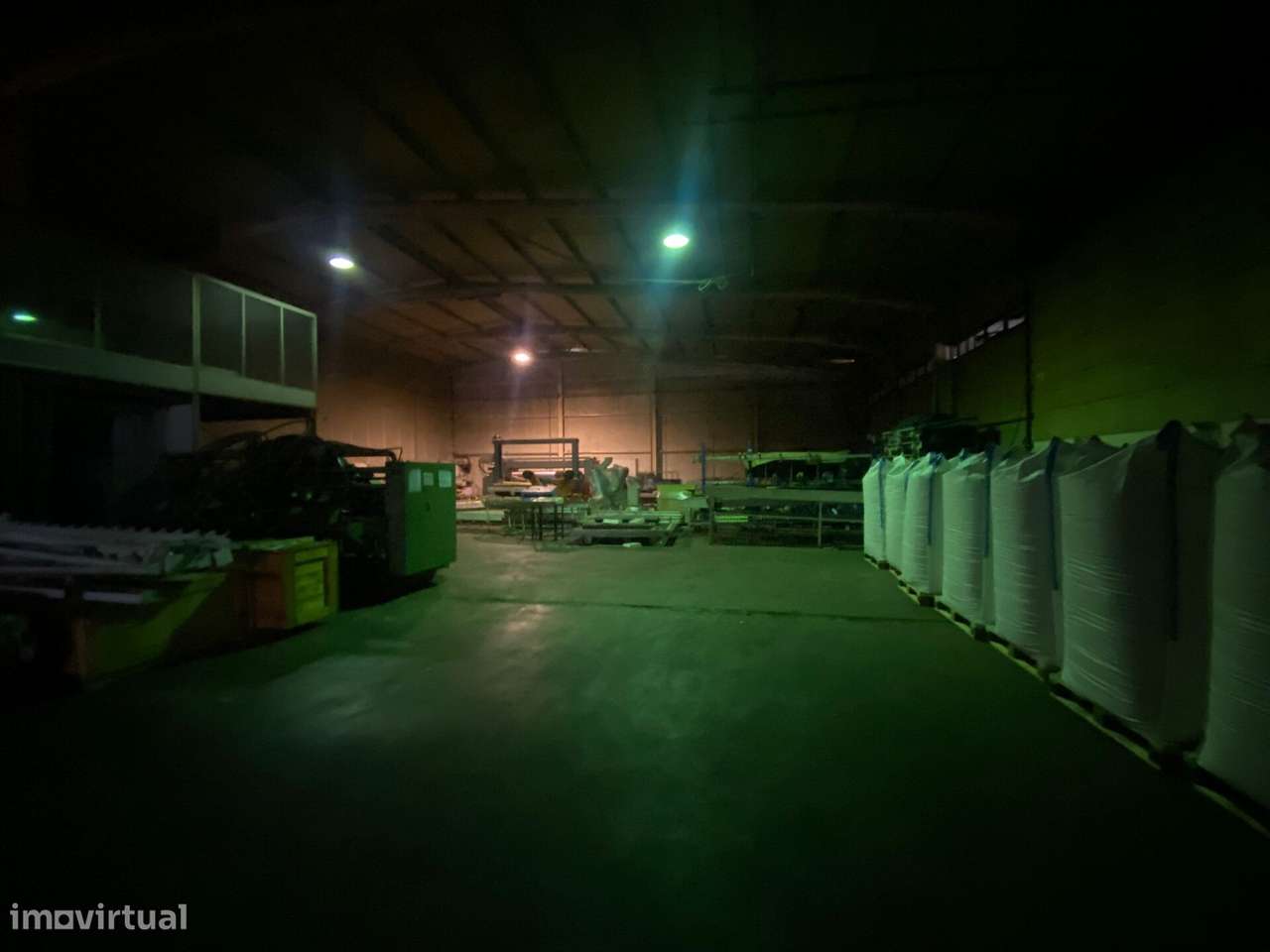 Arrendamento armazém - S. Cláudio de Barco, Guimarães - Grande imagem: 4/4