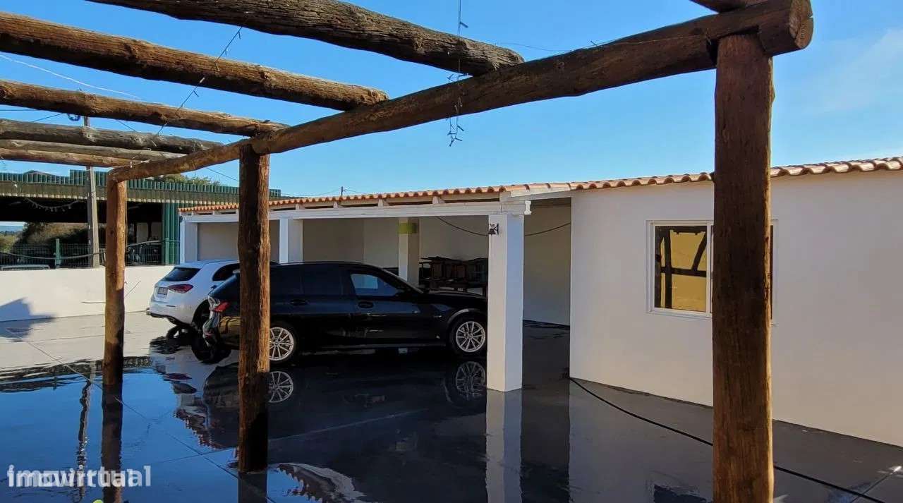 Moradia T3 isolada com piscina em Torres Novas-3