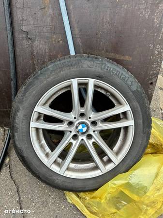 BMW Seria 5 520d xDrive - 28