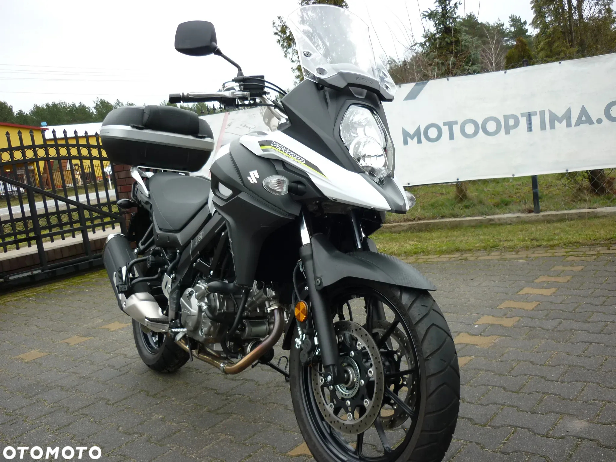 Suzuki V-STROM - 25