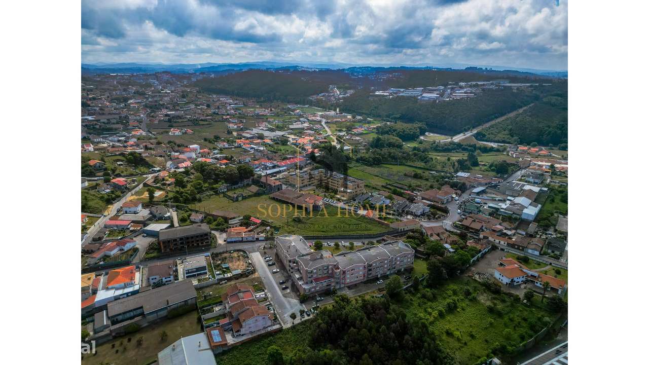 T2 c/ pátio em Sta Mª Lamas-28