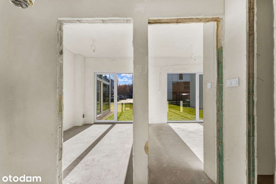 Dwupoziomowy apartament z panoramicznymi oknami, ogródkiem i garażem - Pełny obrazek: 4/14