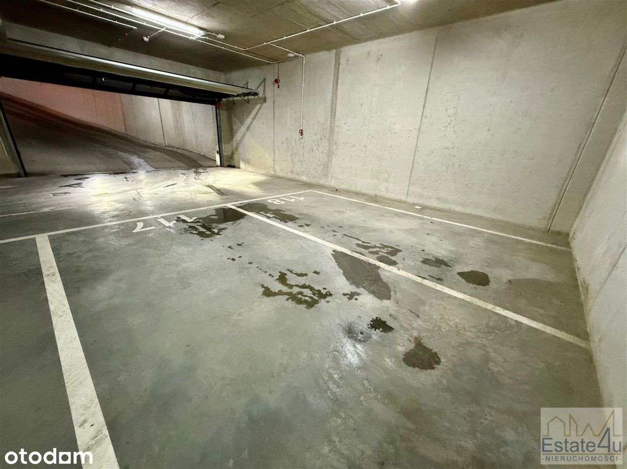 3/4 pok, 2 garaże, 2 tarasy, do wejścia. Ceglana-17