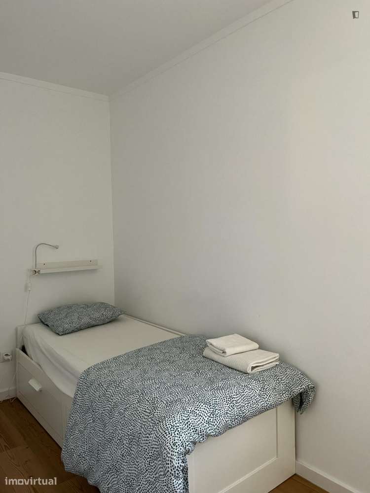 Quarto - localizado em Setubal - Grande imagem: 4/10