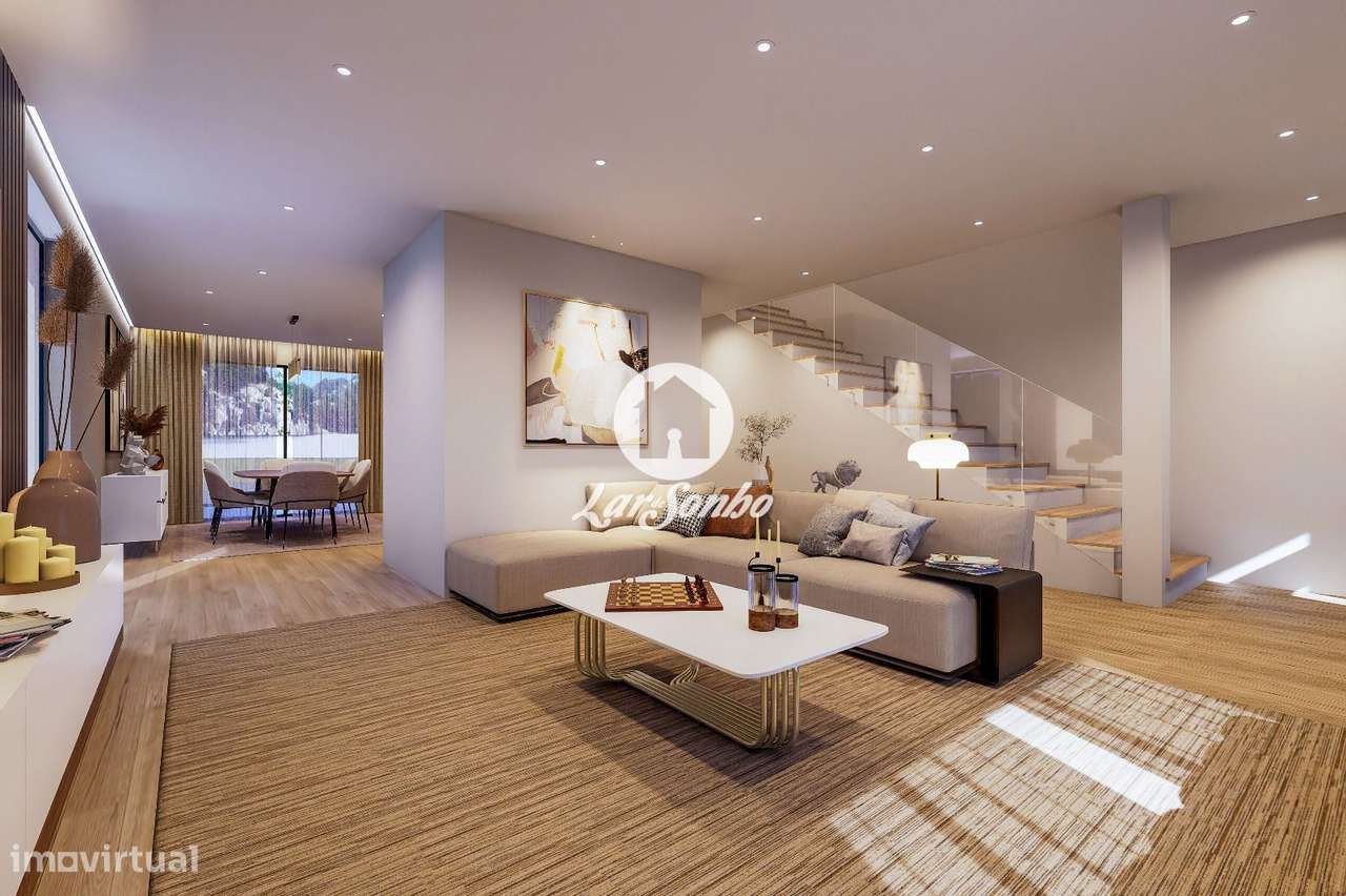 Moradia T3 a poucos minutos do centro de Barcelo - Grande imagem: 5/32