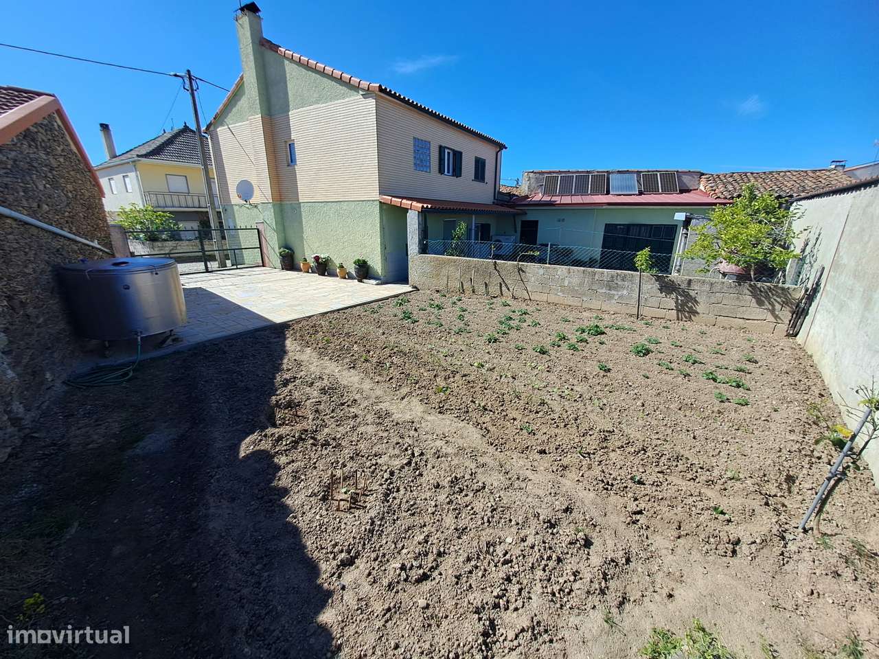 Moradia T4 com garagem e quintal em Teixeira, Miranda do Douro - Grande imagem: 4/60