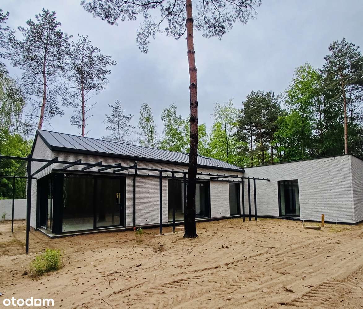 Nowoczesny dom parterowy | Józefów | piwnica | budynek gosp.-10