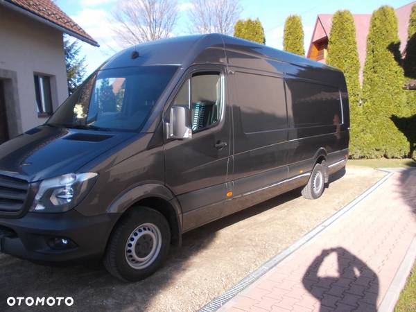 Mercedes-Benz Sprinter 319 - 6