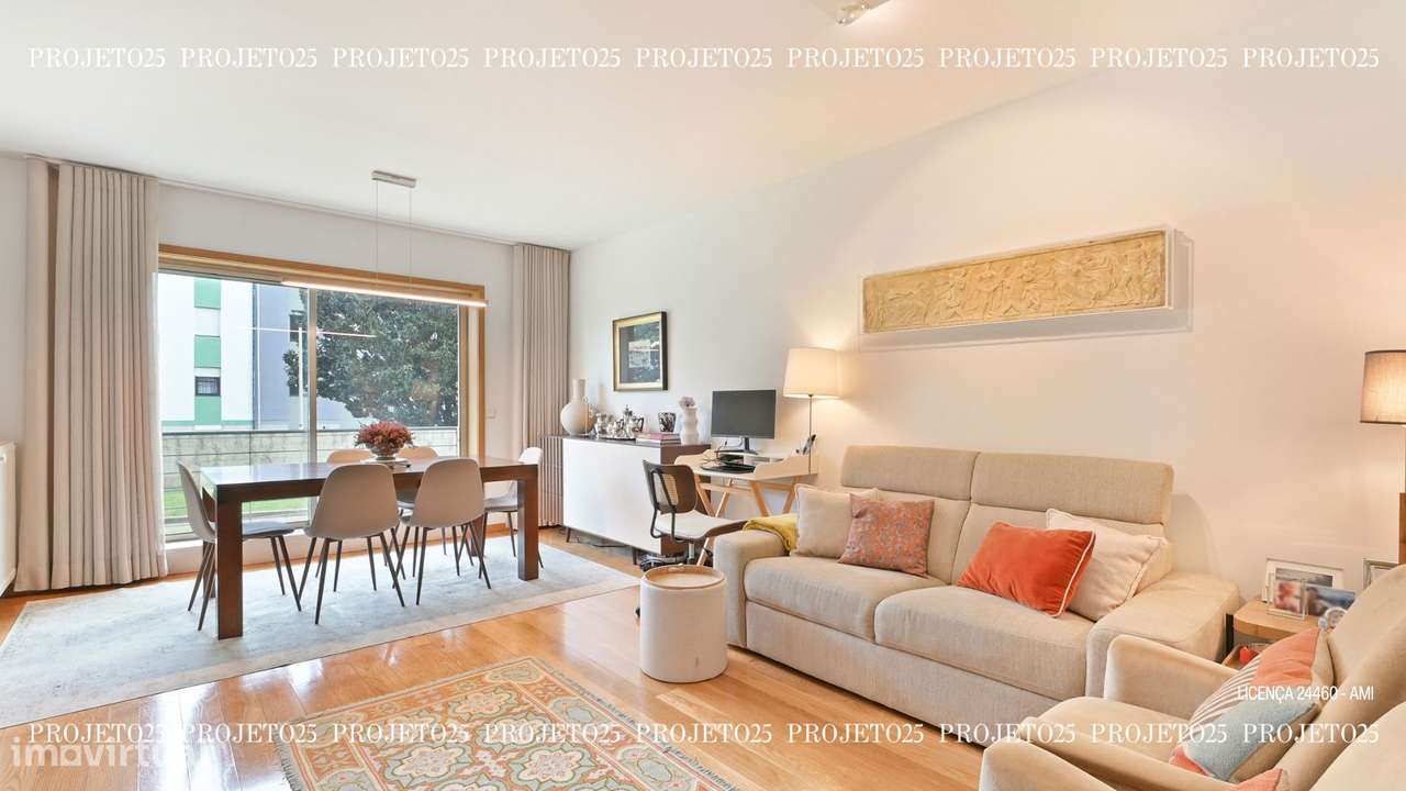 T2 C/ Terraço Privativo em Condº Fechado com piscina  - Casa da Música-5