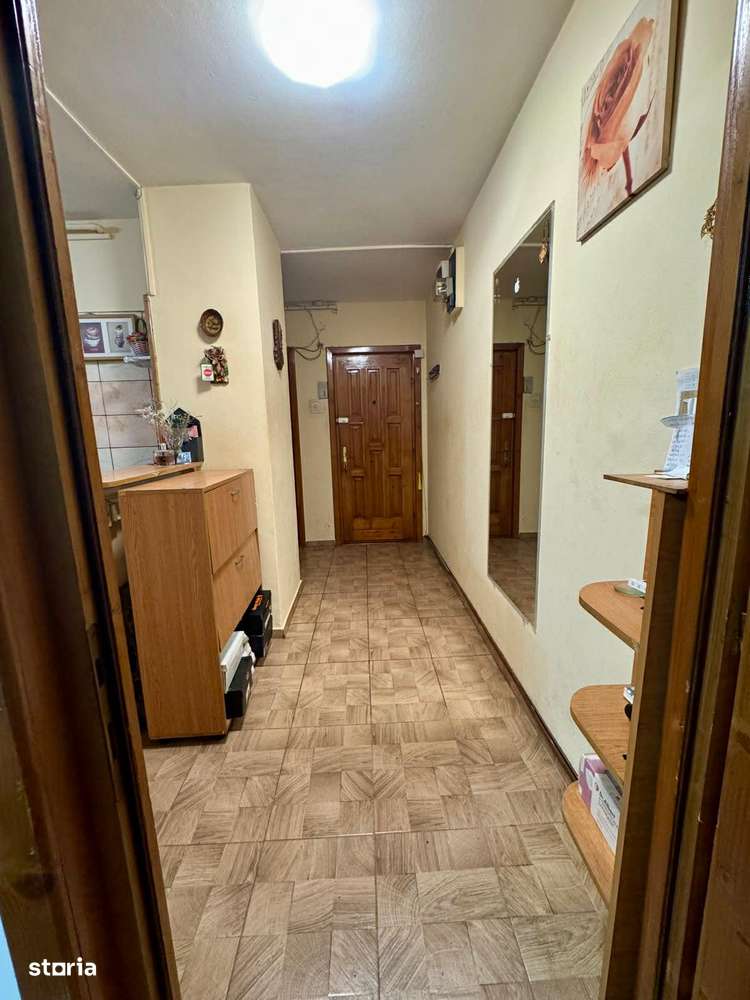 Apartament de 3 camere zona TRACTORUL - Imagine principală: 3/7