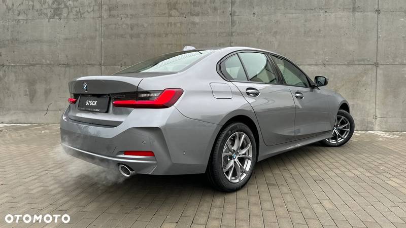 BMW Seria 3 320i - 6