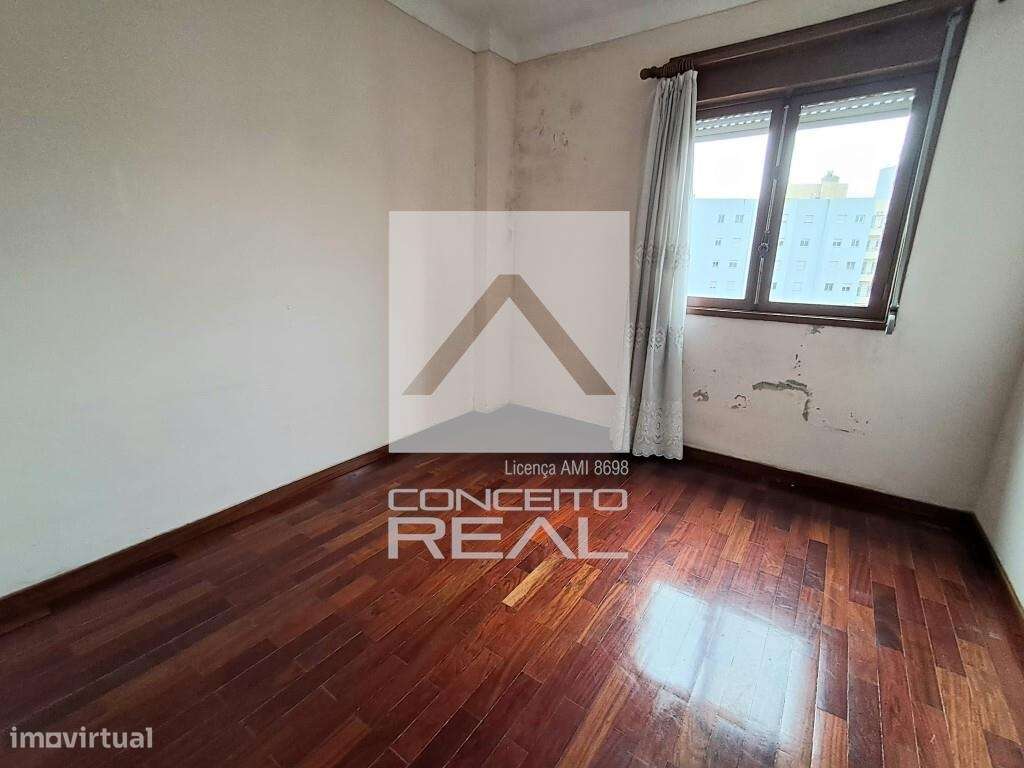 Moradia - Centro de Rio Tinto - T3 - 3 Frentes-19