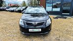 Toyota Avensis 1.8 Premium - 4