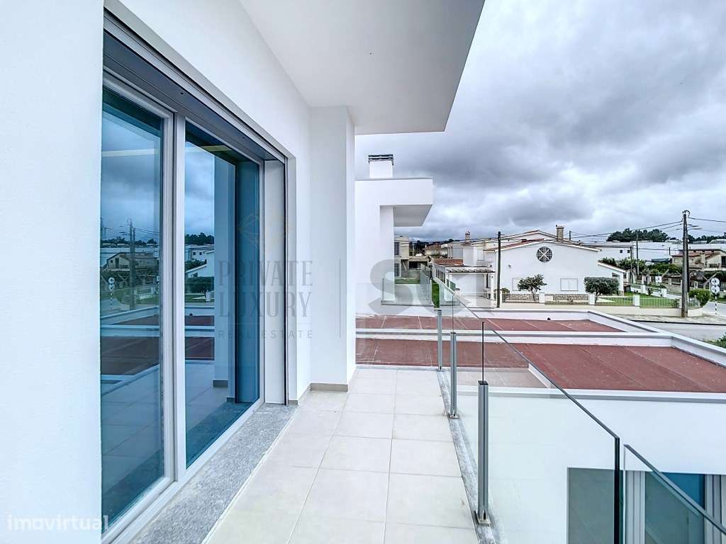 Moradia T3 com Logradouro e Churrasqueira em Pinhal General-31