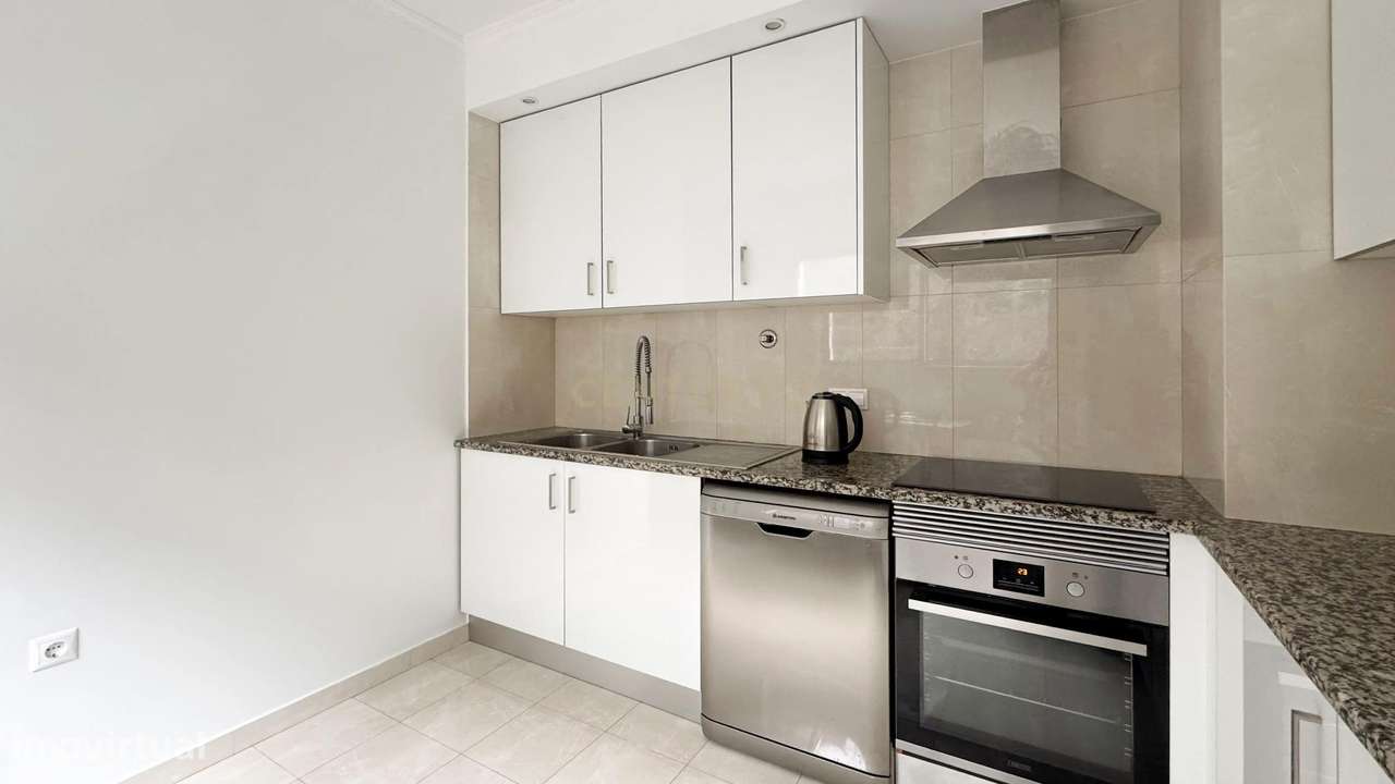 Apartamento T2 em Funchal (São Pedro) com Vista Mar-7