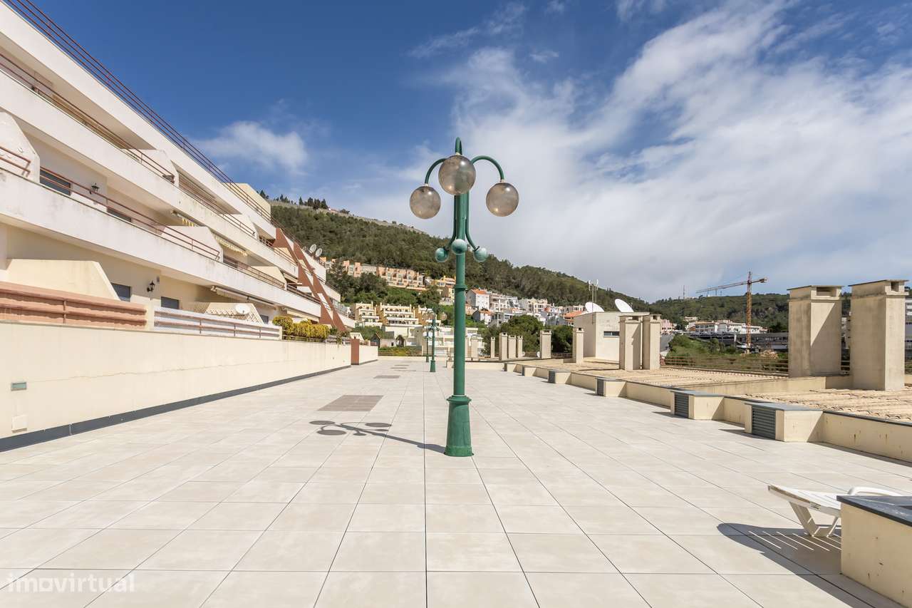 Apartamento T2 em Sesimbra num condomínio com piscina-30