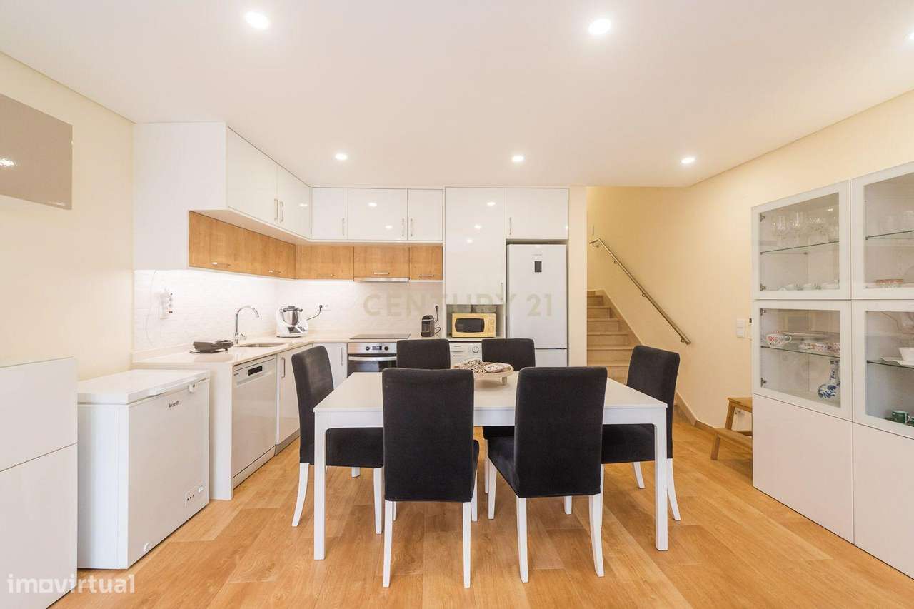 Moradia T3 localizada na aldeia de Cheleiros - Mafra-12