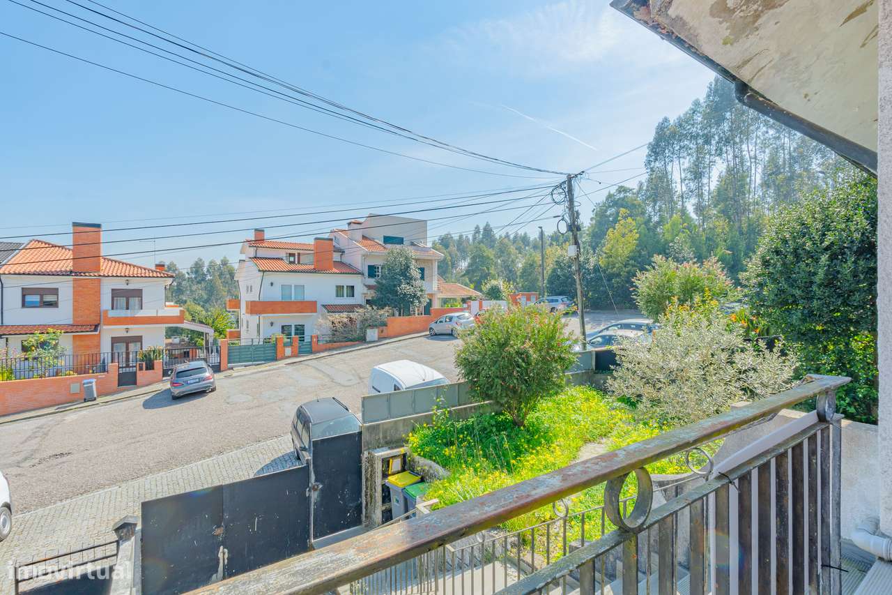 T3 Geminada com jardim, terraço e garagem em Canelas-11