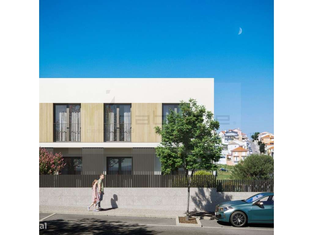 T3 em Condomínio Privado com Piscina no Centro de Famões-10