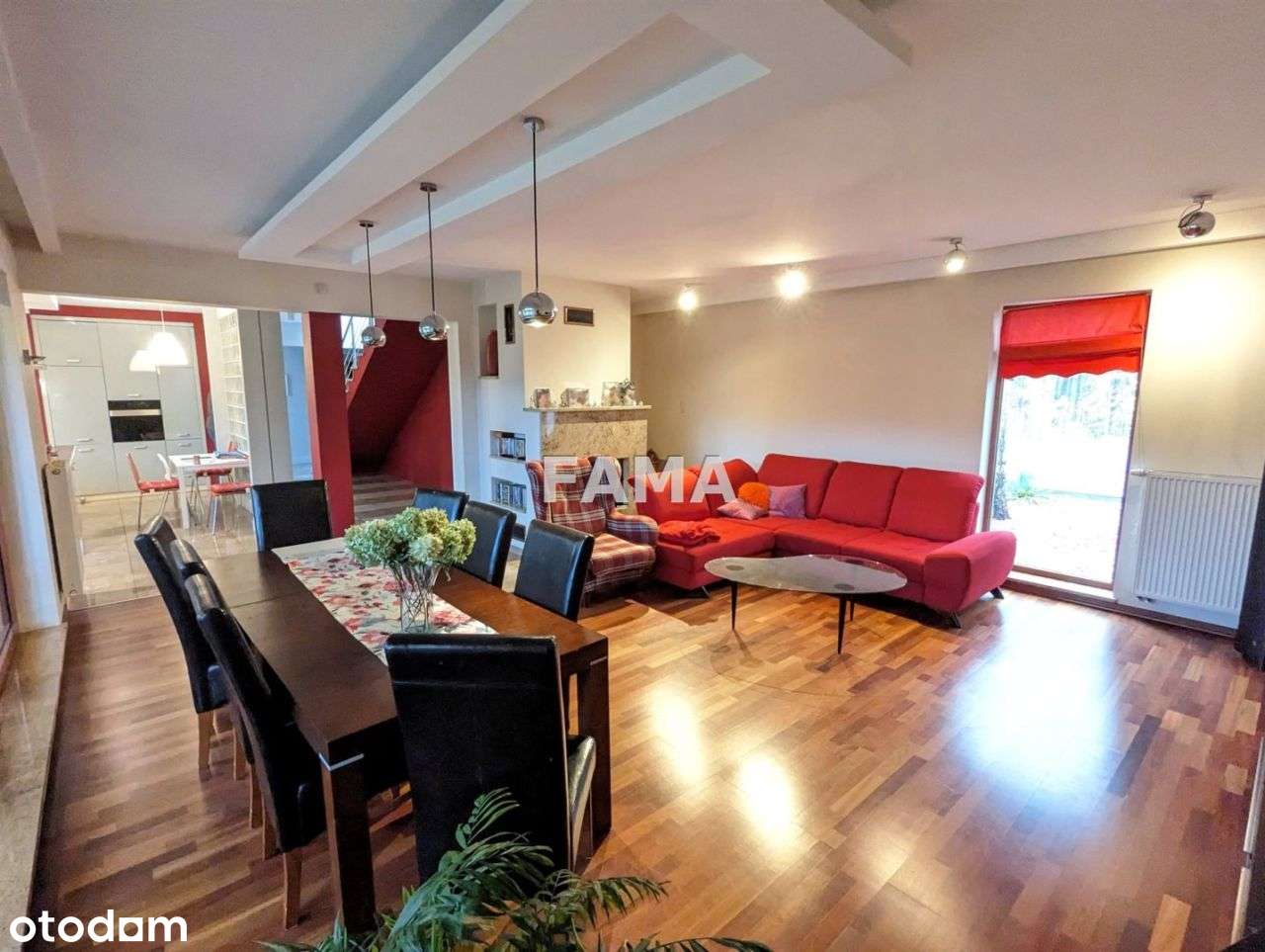 Nowoczesny dom 300 mkw, działka 1556 mkw, Michelin-10