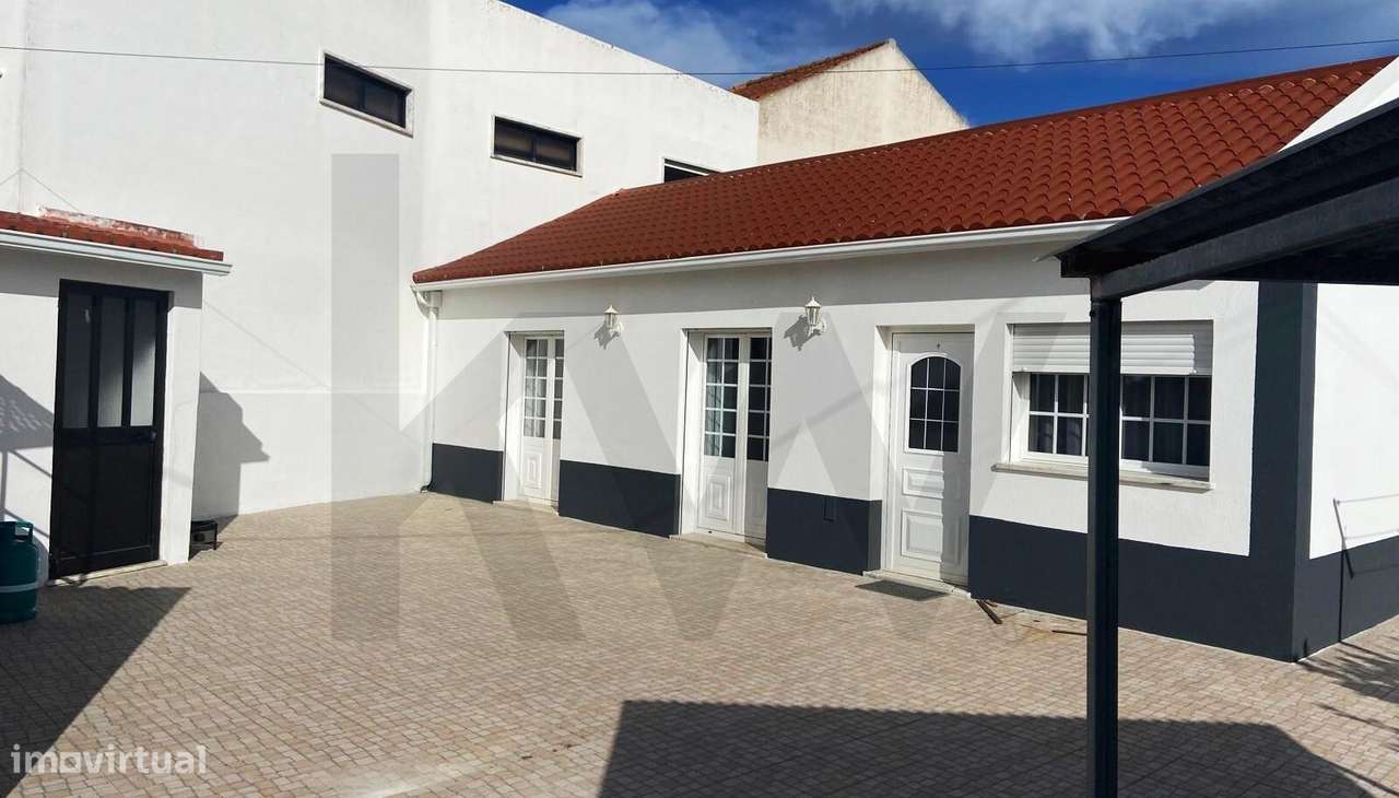 MORADIA T2+1 COM JARDIM EM CASALINHOS DE ALFAIATA - Grande imagem: 4/46