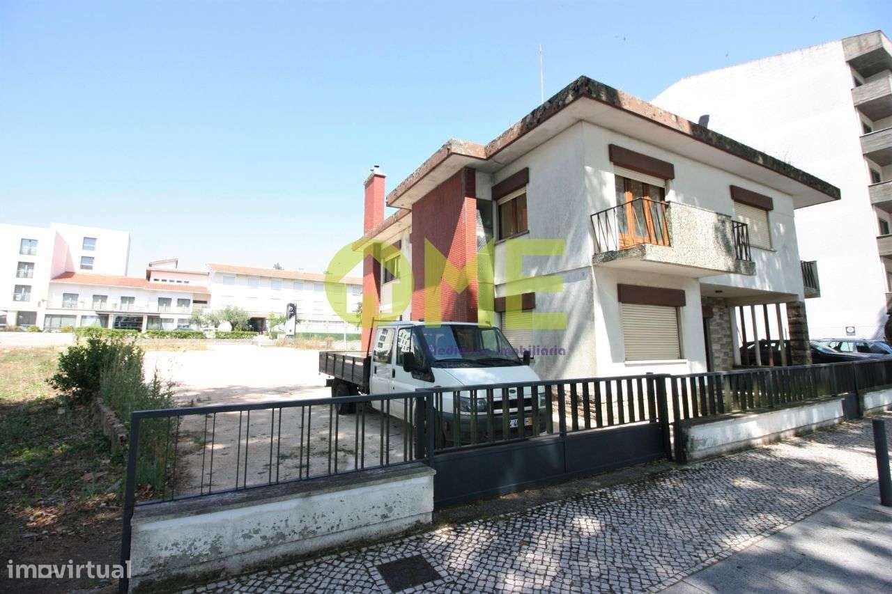 Moradia no centro de Fátima - Oportunidade de Investimento-0