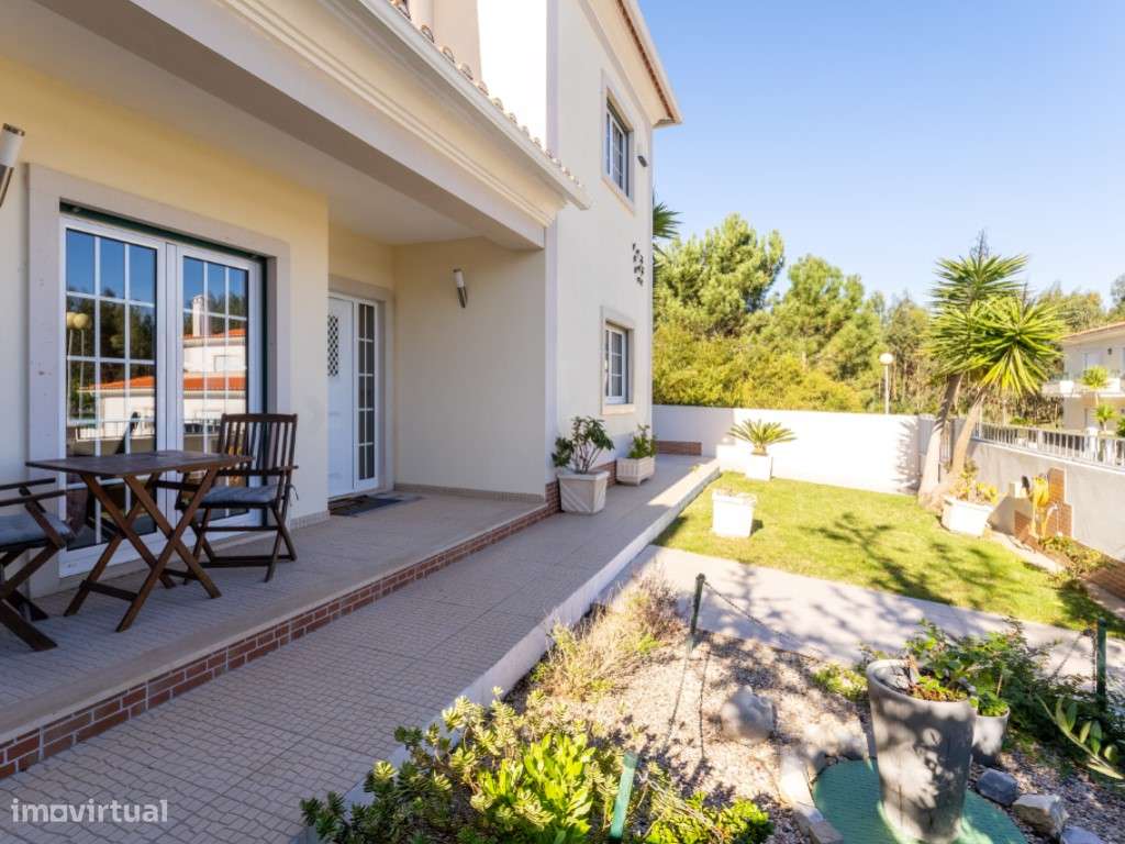 Moradia com Piscina, Jardim e Garagem no Nadadouro, Caldas da Rainha-25