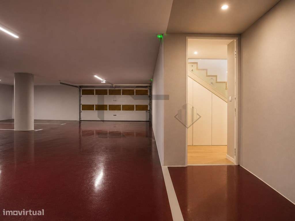 Moradia T5 em Banda com Condominio com Piscina para Venda em Carcav...-47