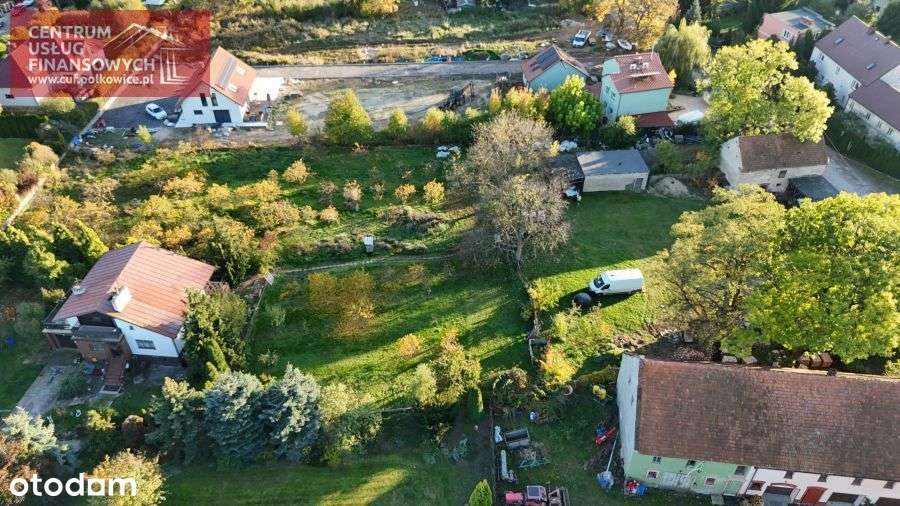 Działka budowlana z domem i zabudowaniami gospodar-4