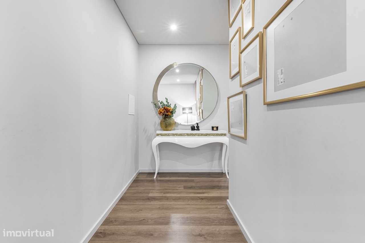 Moradia de Arquitetura Contemporânea com Piscina | Fafe-15