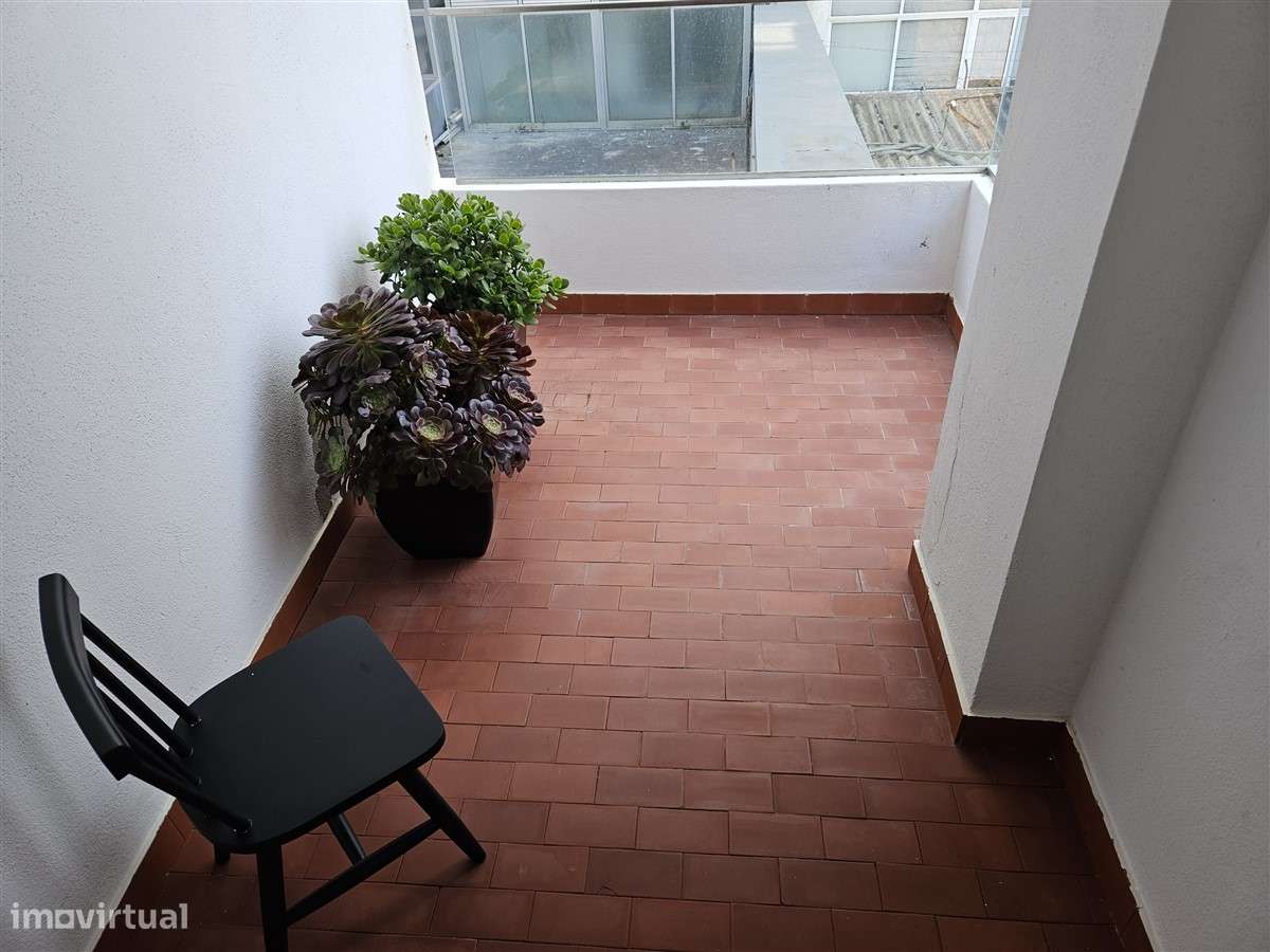 T3 remodelado-2ª linha-Centro-Póvoa de Varzim-Mobilado e equipado-19