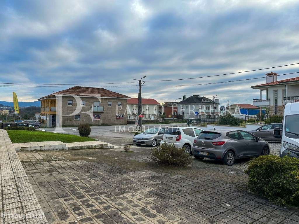 Loja com 272m2 junto à EN206 - Grande imagem: 4/13