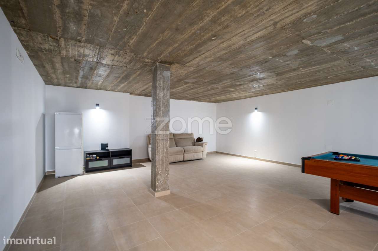 Moradia T3 com piscina na Sobreda-34