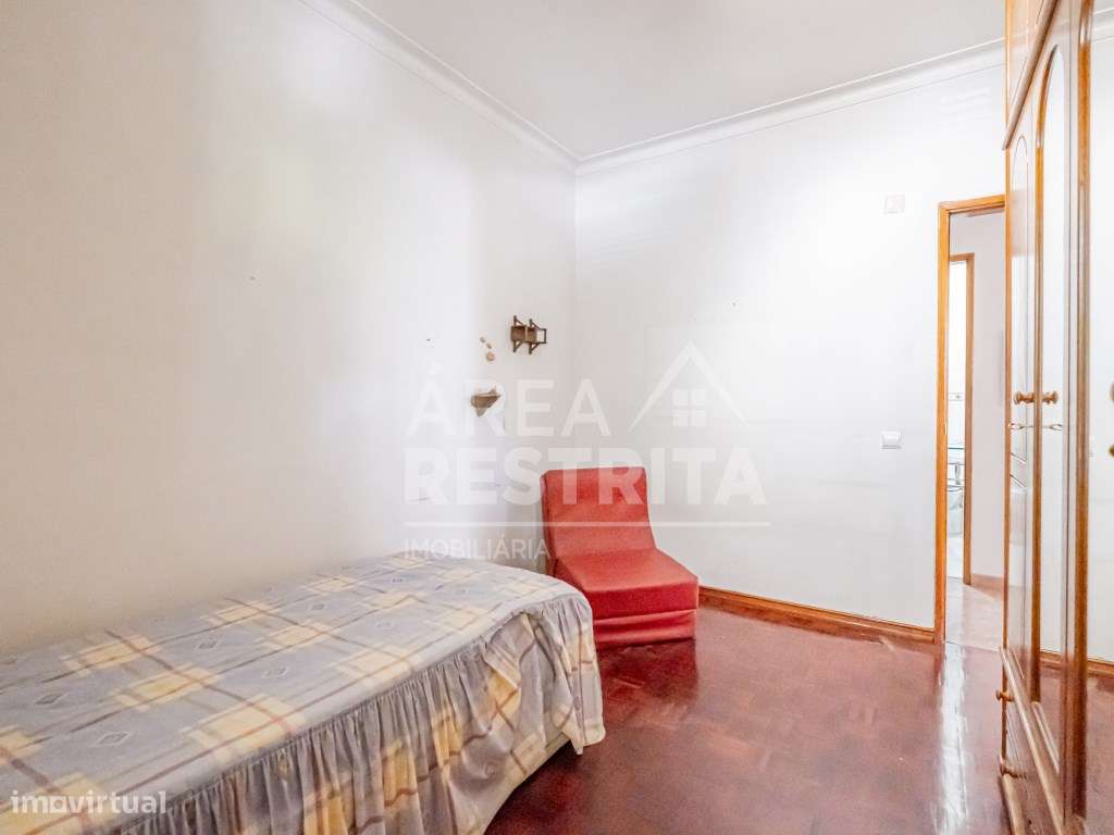 Excelente Apartamento T2 nas Paivas - Ótimo Potencial e Localização...-20