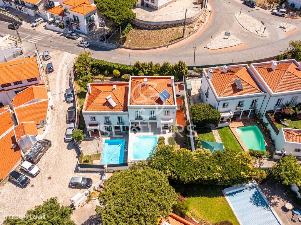 Moradia T4 geminada com piscina - Malveira da Serra-36