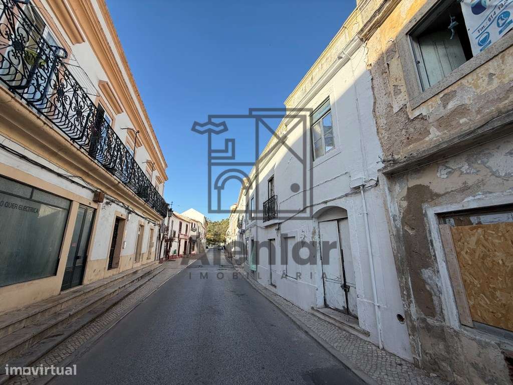 Prédio para remodelação no centro de Alenquer-14