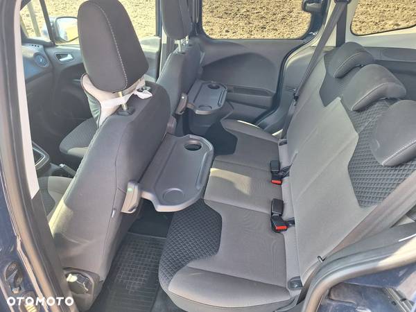 Ford Tourneo Courier 1.5 TDCi Titanium - 9