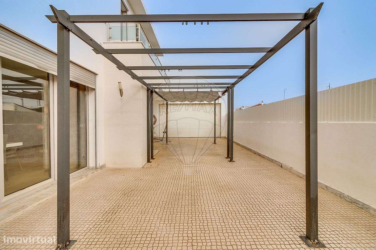 Moradia T4 para venda-30