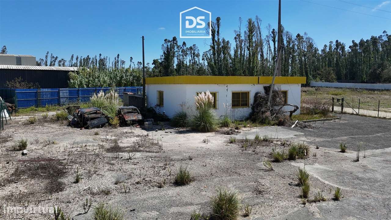 Terreno com 1420m2 para Venda, excelente para o seu Negócio em Marinha-10