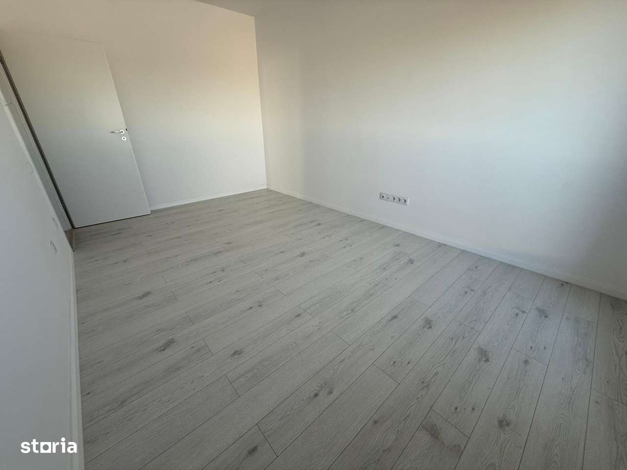 Penthouse 2 cam si 2 terase de 40 mp, incalz pardoseala, lift-7