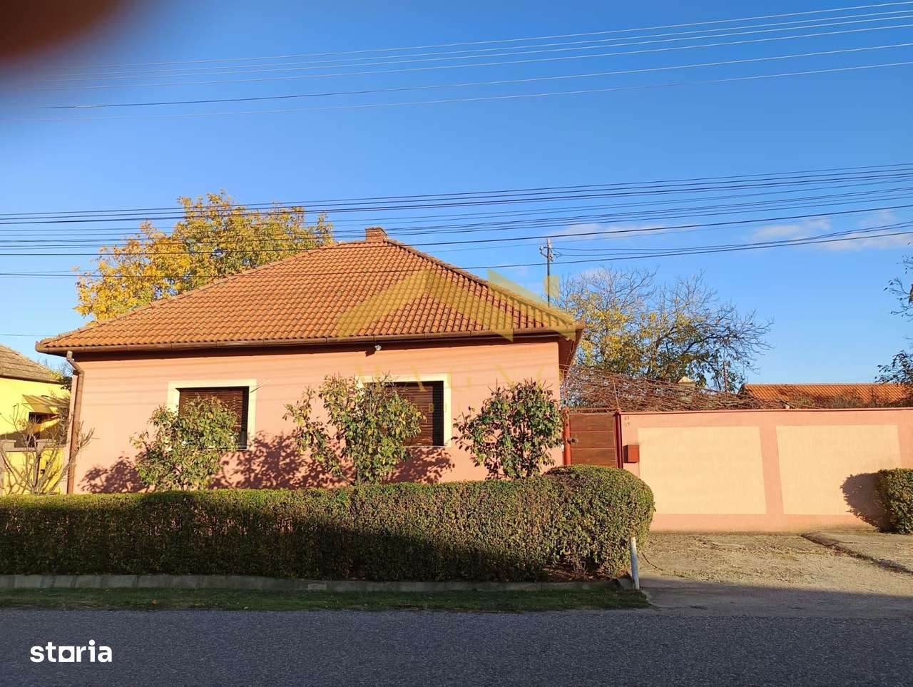 Casa de vanzare in Vladimirescu in zona primariei.-1