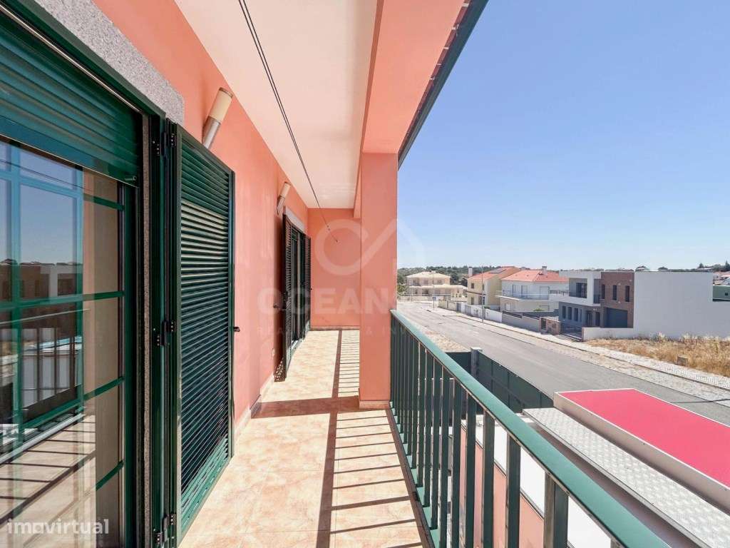 Moradia T4 independente em Castelo Branco-14