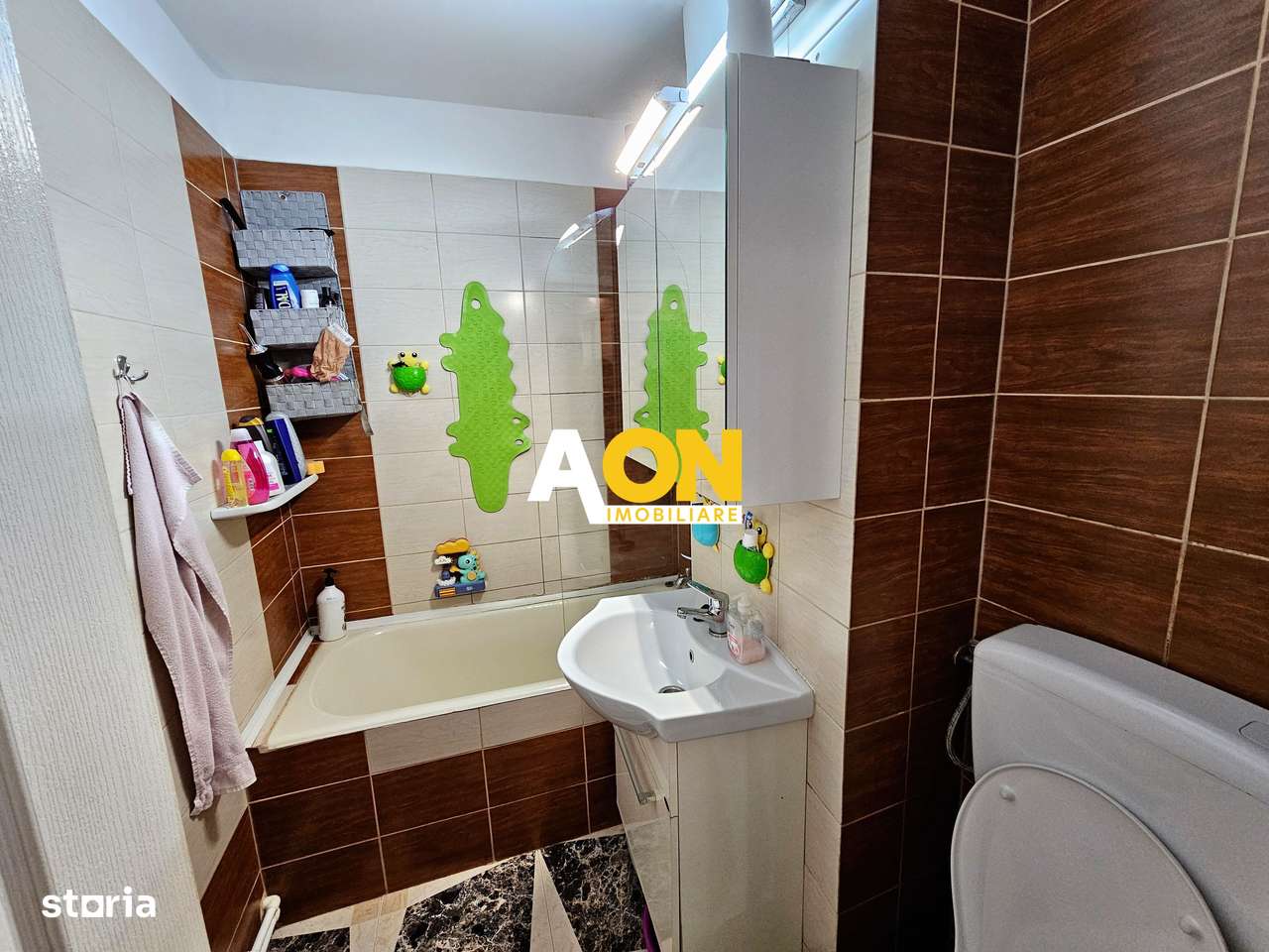 Apartament cu 2 dormitoare, etaj 3, mobilat, utilat, cu boxa, Ampoi 1 - Imagine principală: 5/8
