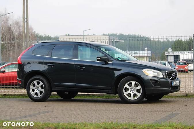 Volvo XC 60 2.4D AWD Momentum - 4