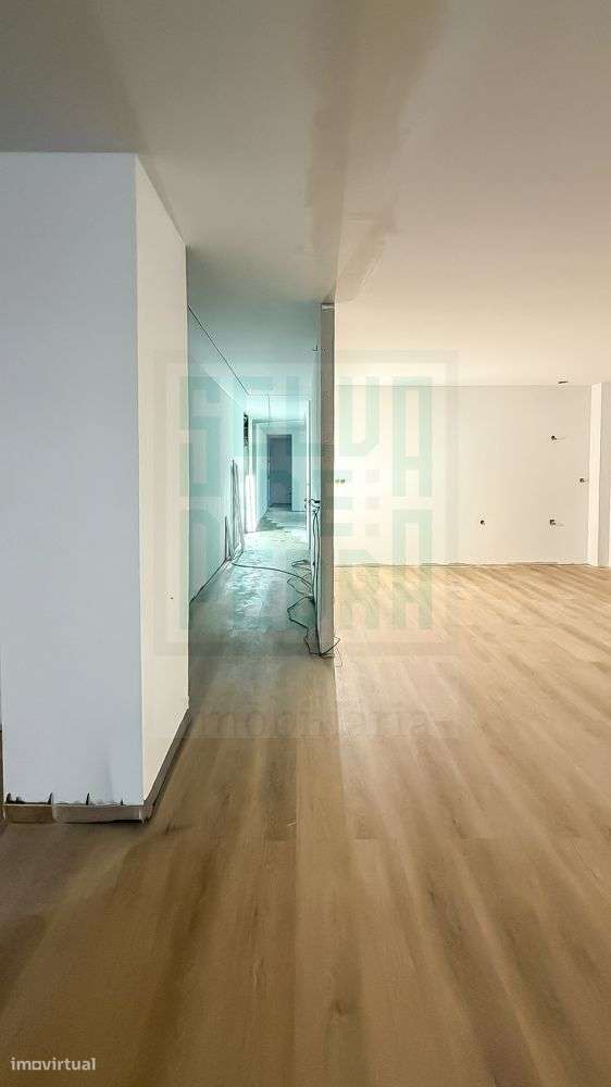 Apartamento T2+1 Centro de Paços de Ferreira-24