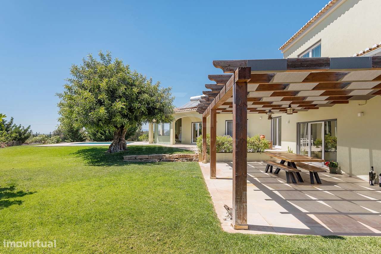 Moradia T4 na Guia -  Charme Algarvio com Total Privacidade - Piscina-47